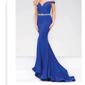 🔥🌶1 Hr SALE!!!!!! Jovani off the shoulder gown